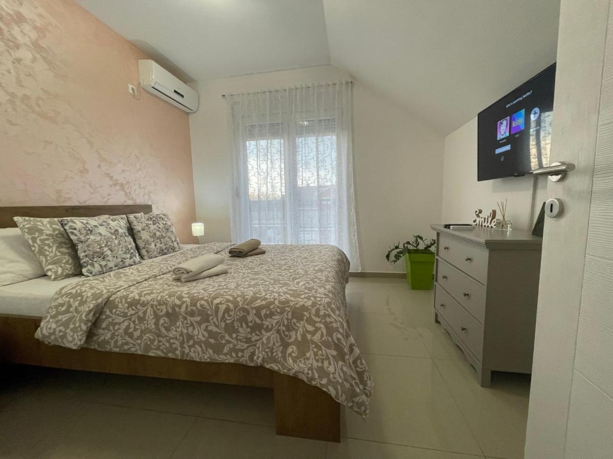 דירות סרמסקה מיטרוביקה Apartman 1 מראה חיצוני תמונה