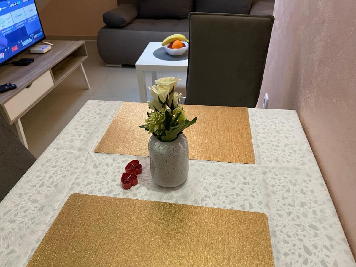 דירות סרמסקה מיטרוביקה Apartman 1 מראה חיצוני תמונה