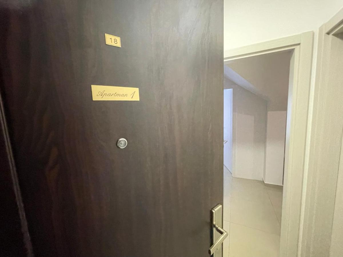 דירות סרמסקה מיטרוביקה Apartman 1 מראה חיצוני תמונה