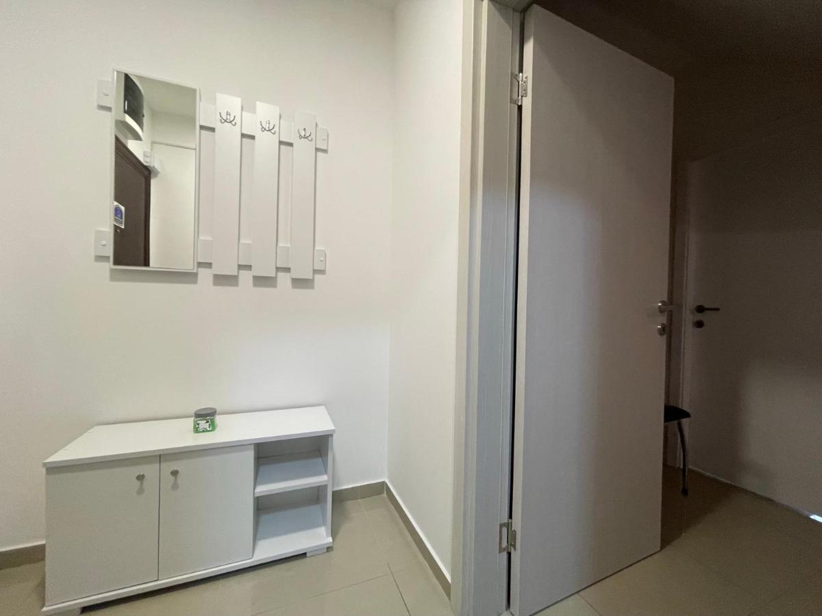 דירות סרמסקה מיטרוביקה Apartman 1 מראה חיצוני תמונה